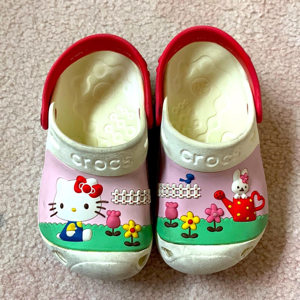 Hello kitty crocs (used)